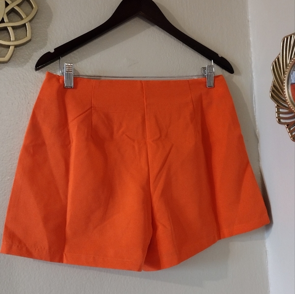 NWOT Loness two tone wrap front skort - Picture 7 of 7